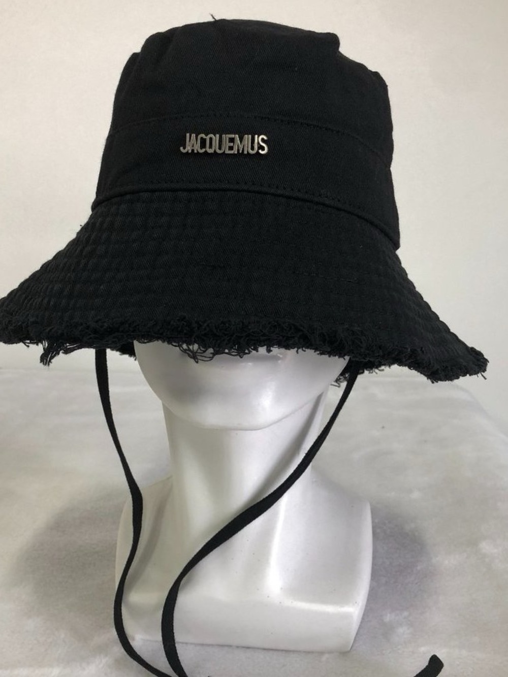 JACQUEMUS Le Bob Artichaut Black Bucket Hat